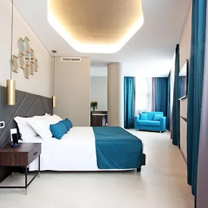 4* Otel The Hive