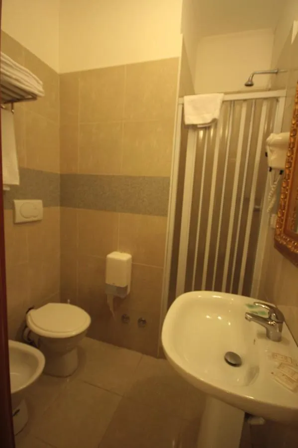 Hotel Termini Roma 2*,